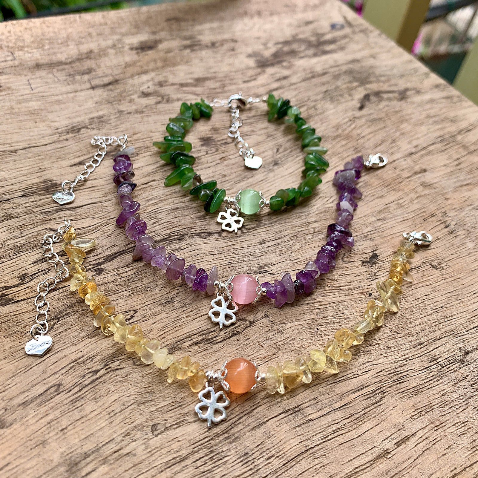 ✨ VÒNG TAY ĐÁ VỤN MIX CHARM BẠC – NHẸ NHÀNG, XINH XẮN & MAY MẮN ✨